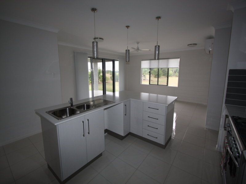 9 Hilltop Court, Charters Towers QLD 4820