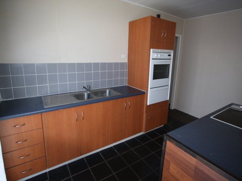 77 York Street, Charters Towers QLD 4820