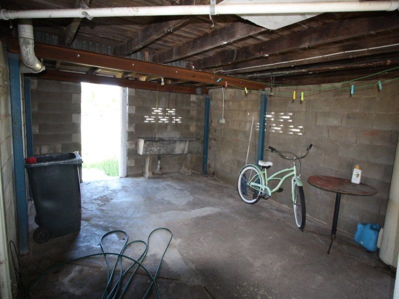 77 York Street, Charters Towers QLD 4820