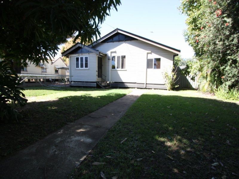 33 York Street, Charters Towers QLD 4820