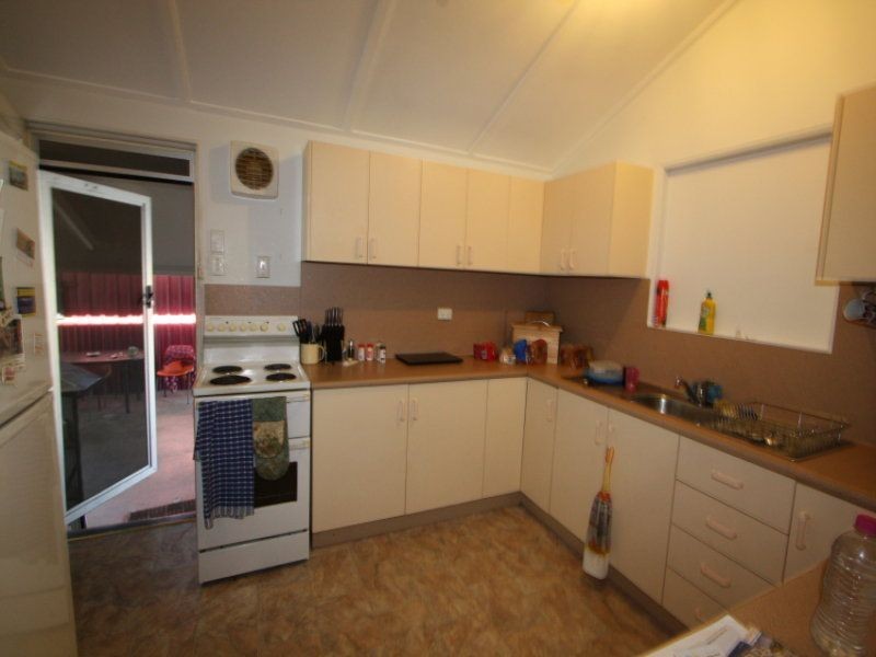 33 York Street, Charters Towers QLD 4820