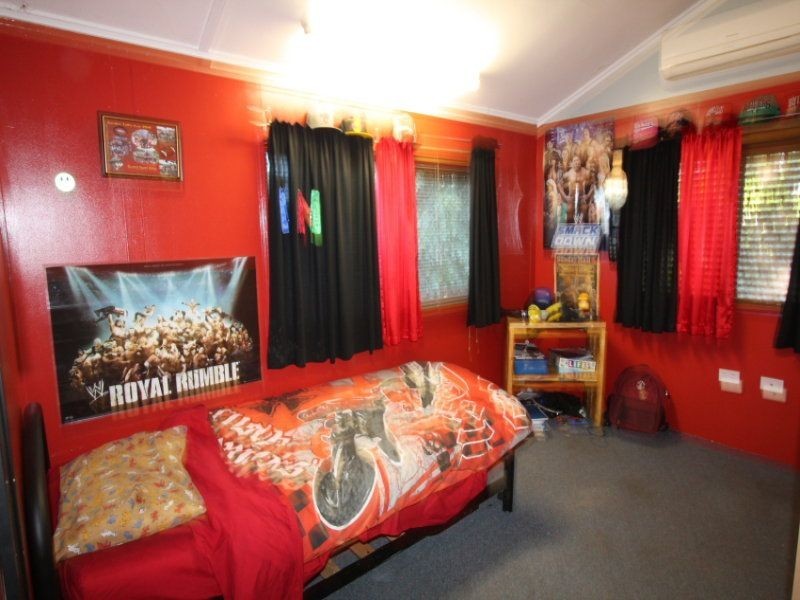 33 York Street, Charters Towers QLD 4820