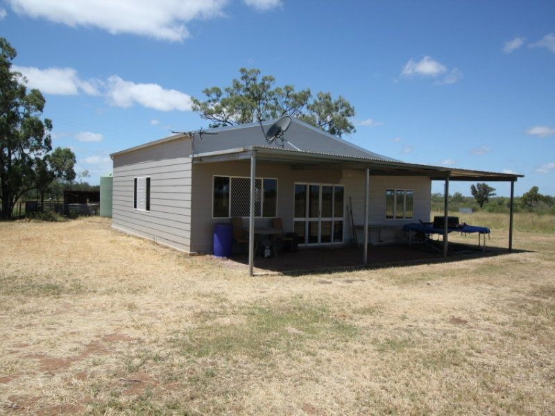 8 Mango Road, Charters Towers QLD 4820