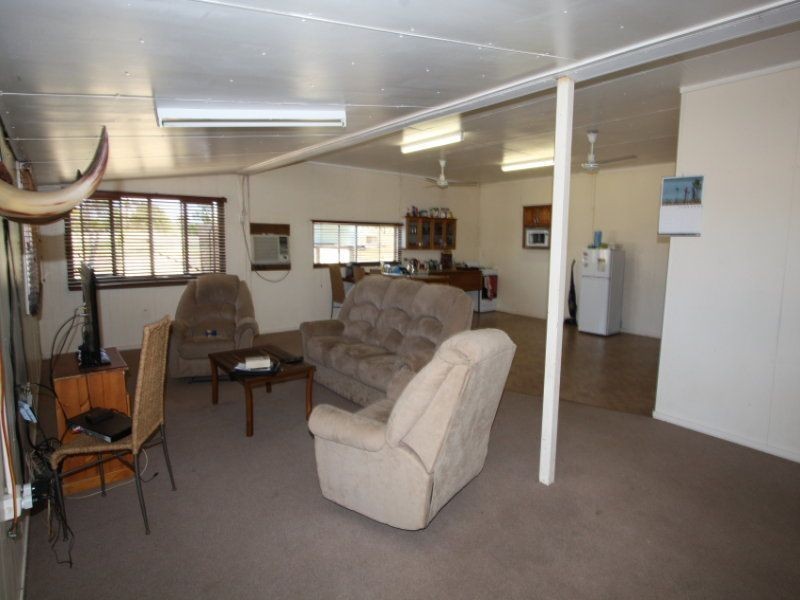 8 Mango Road, Charters Towers QLD 4820