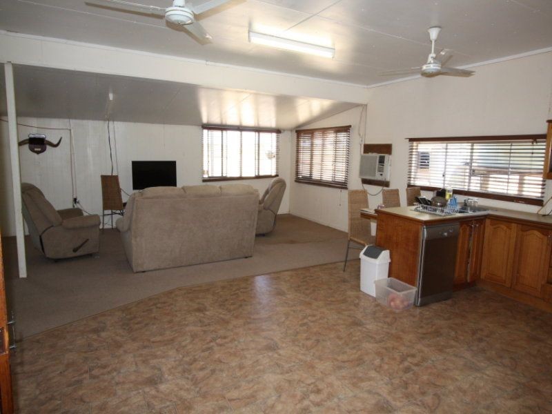 8 Mango Road, Charters Towers QLD 4820