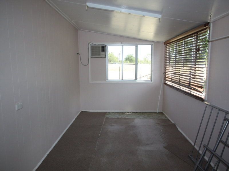 8 Mango Road, Charters Towers QLD 4820