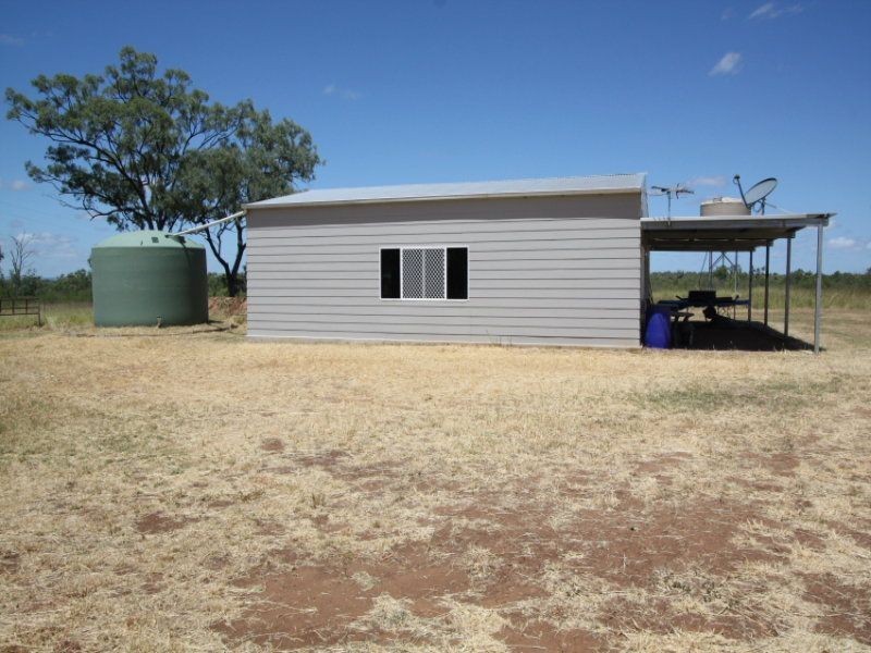 8 Mango Road, Charters Towers QLD 4820