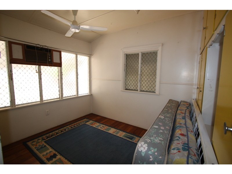111 Hackett Terrace, Charters Towers QLD 4820