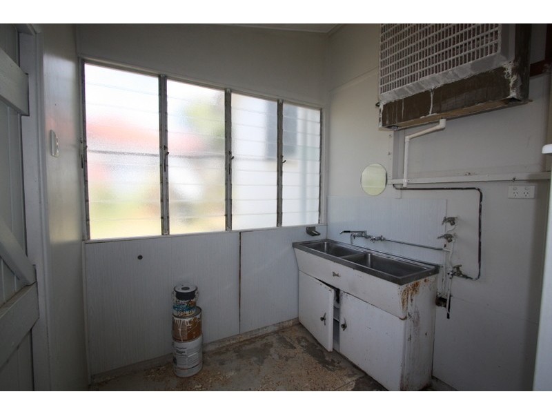 111 Hackett Terrace, Charters Towers QLD 4820