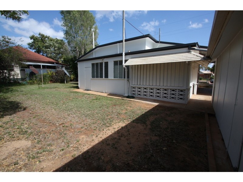 111 Hackett Terrace, Charters Towers QLD 4820