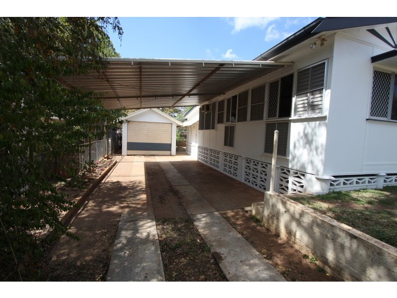 111 Hackett Terrace, Charters Towers QLD 4820