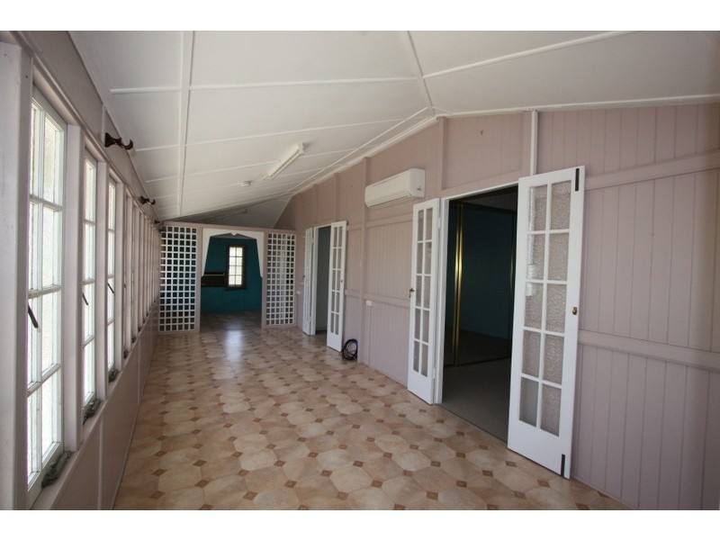 32 Prior Street, Charters Towers QLD 4820