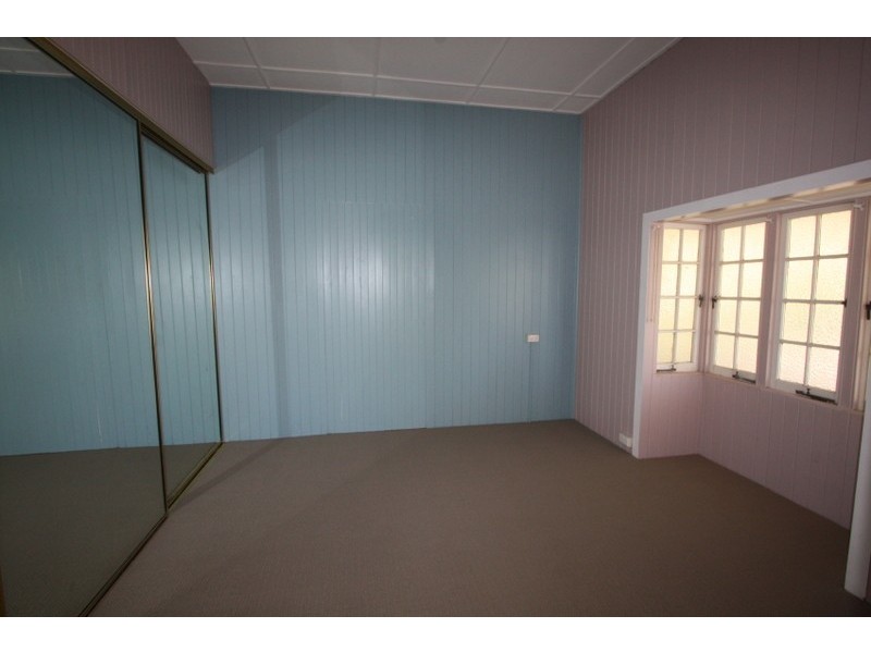 32 Prior Street, Charters Towers QLD 4820