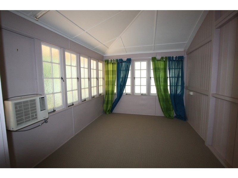 32 Prior Street, Charters Towers QLD 4820