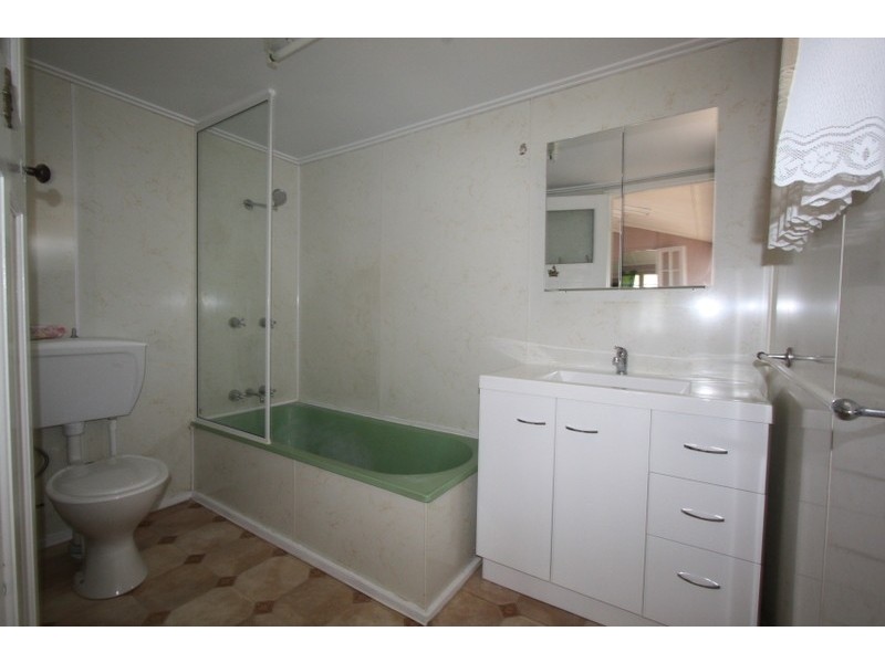 32 Prior Street, Charters Towers QLD 4820
