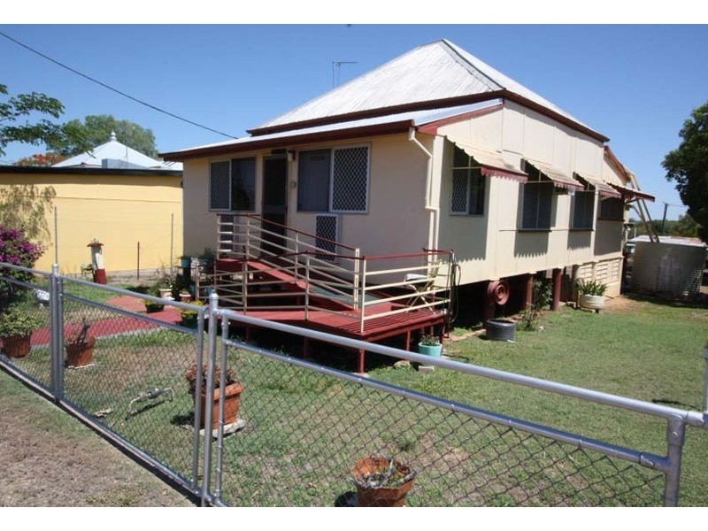 9 Rainbow Road, Charters Towers QLD 4820