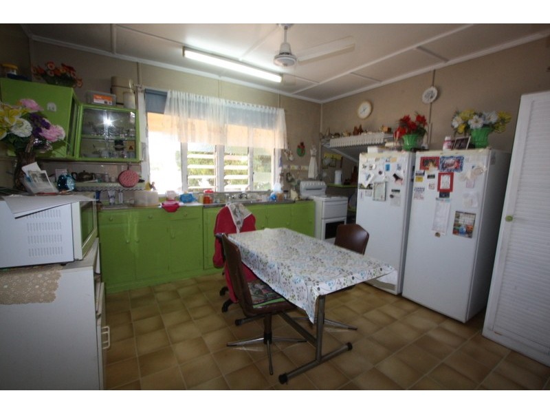 9 Rainbow Road, Charters Towers QLD 4820