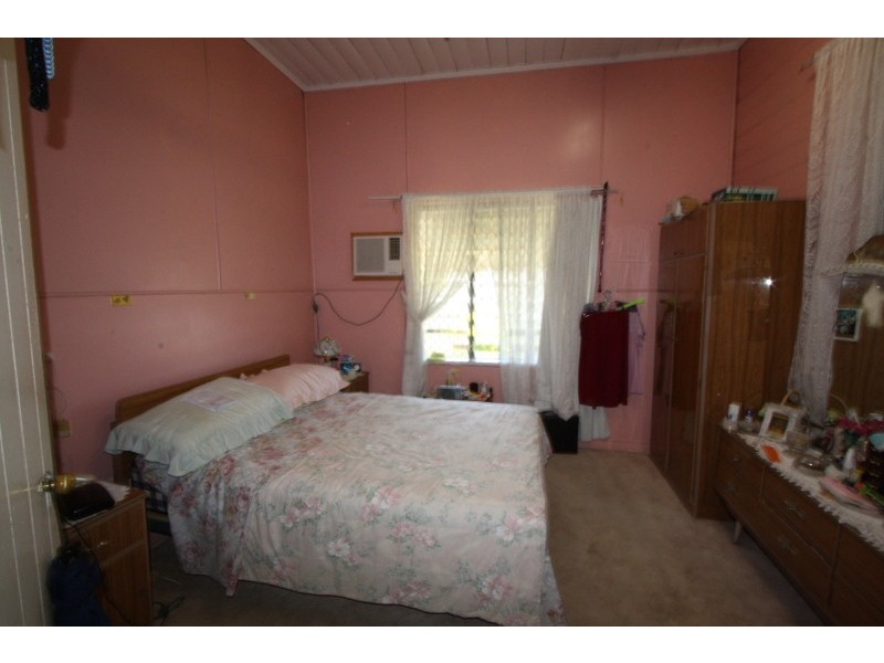 9 Rainbow Road, Charters Towers QLD 4820