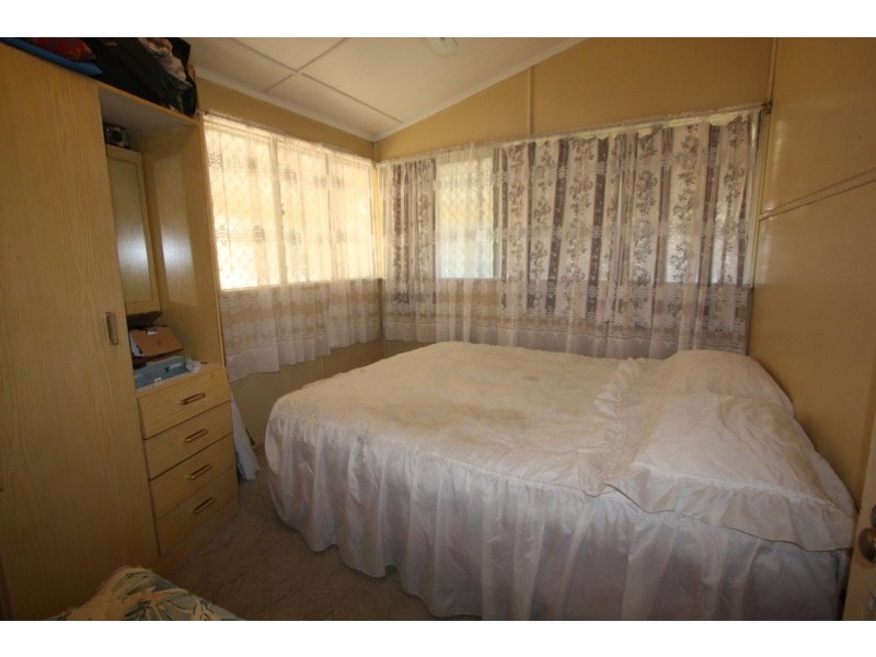 9 Rainbow Road, Charters Towers QLD 4820