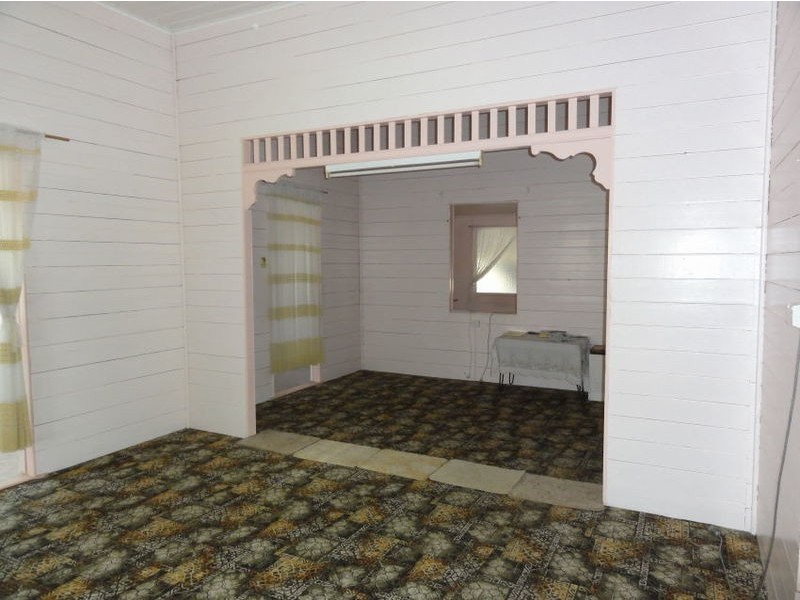 2 Craven Street, Charters Towers QLD 4820