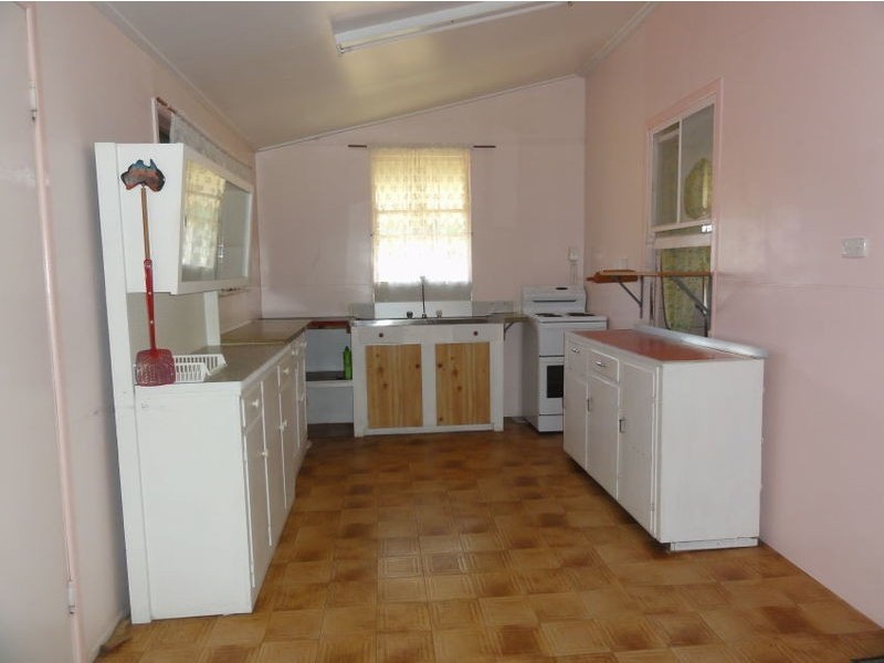 2 Craven Street, Charters Towers QLD 4820