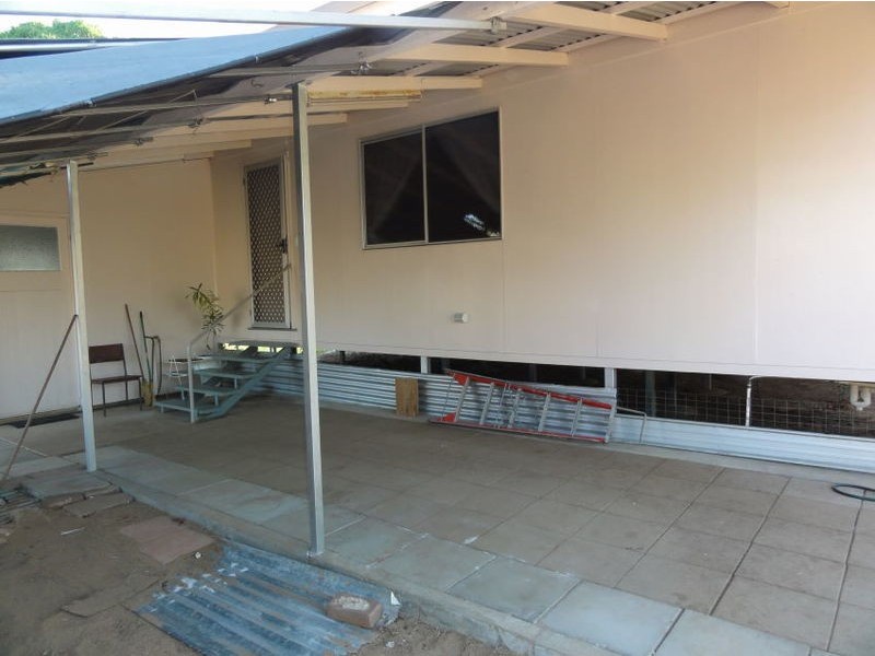 2 Craven Street, Charters Towers QLD 4820