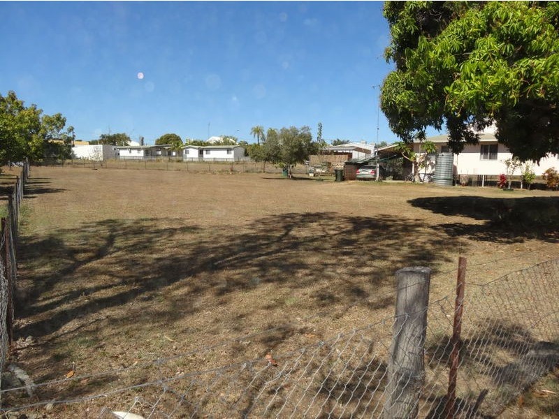2 Craven Street, Charters Towers QLD 4820