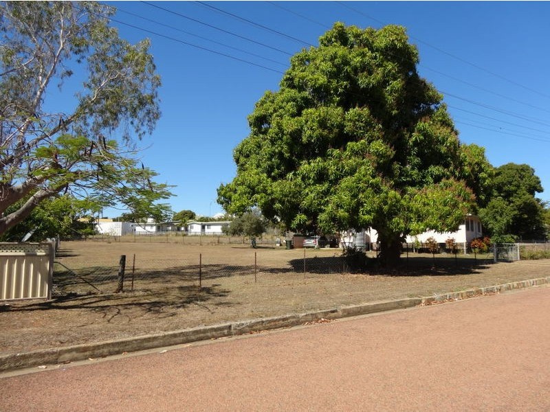 2 Craven Street, Charters Towers QLD 4820
