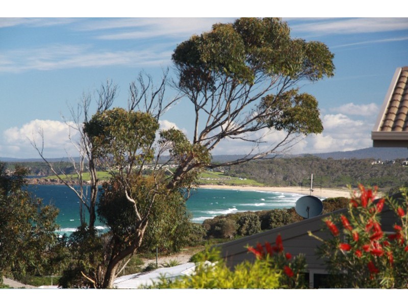 Pacific House  200 Pacific Way, Tura Beach NSW 2548