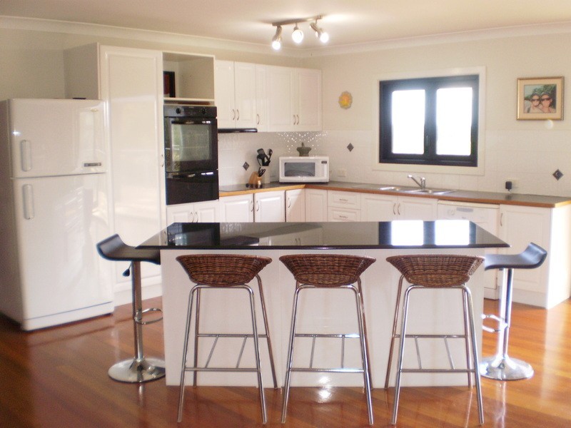 15 Frederick Street, North Rothbury NSW 2335