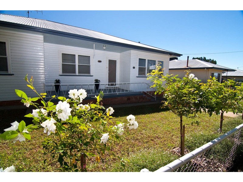 36 Bell Street, Tamworth NSW 2340