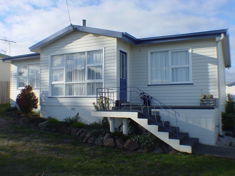 19  Raynors Road, Midway Point TAS 7171