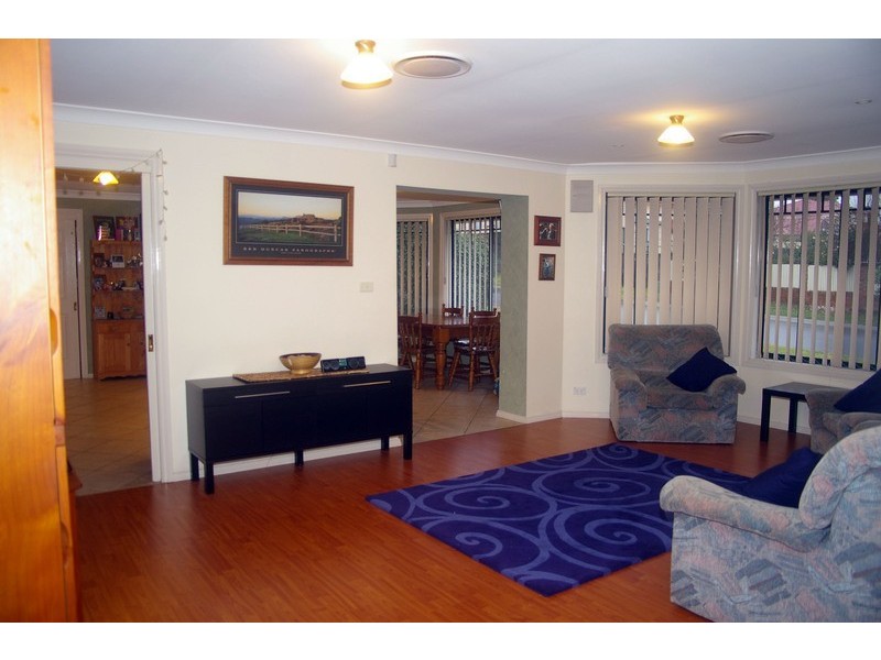 6 silverton st, Glenwood NSW 2768