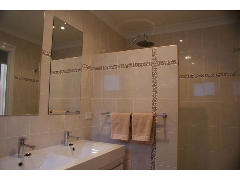 10 Bridge Rd, Blaxland NSW 2774