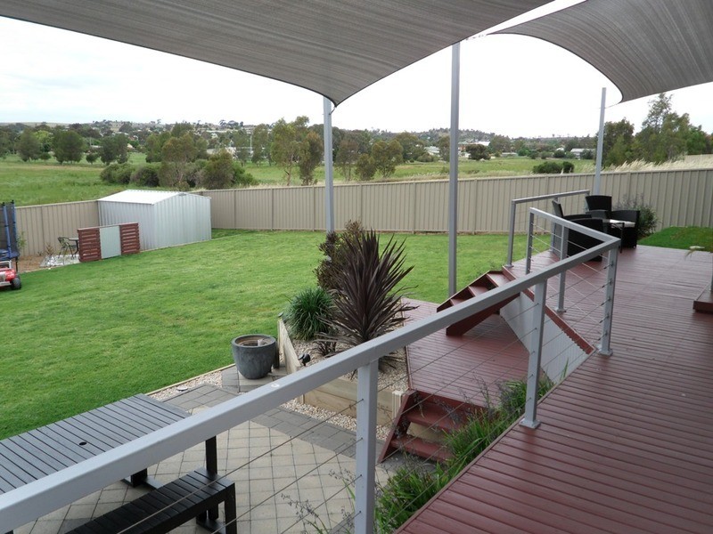 55 John Potts Drive, Junee NSW 2663