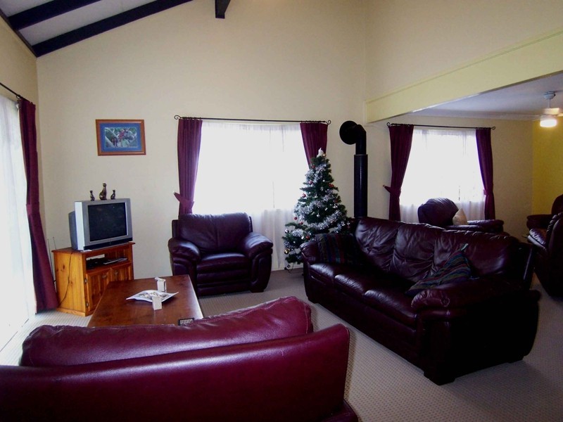 294 Springwood Road, Springwood QLD 4127