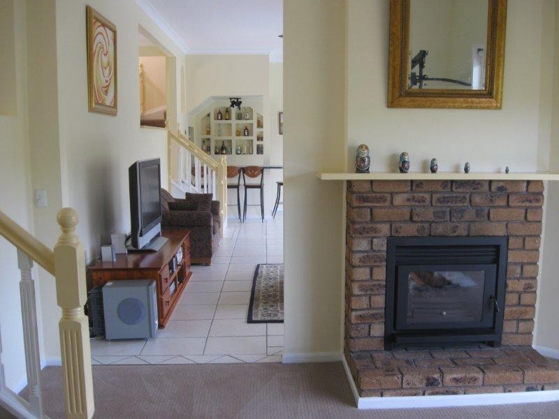 8-10 Roebourne Ct, Shailer Park QLD 4128