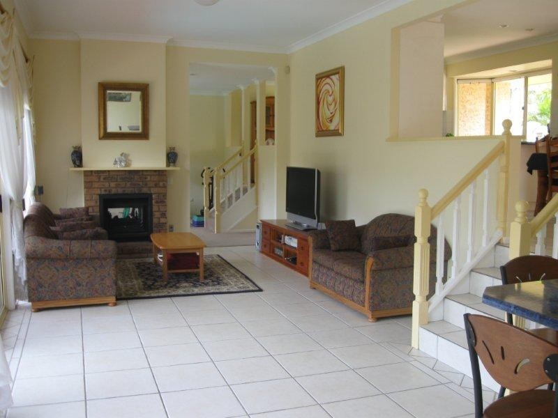 8-10 Roebourne Ct, Shailer Park QLD 4128