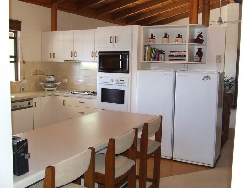 35 Gloucester Avenue, Hideaway Bay QLD 4800