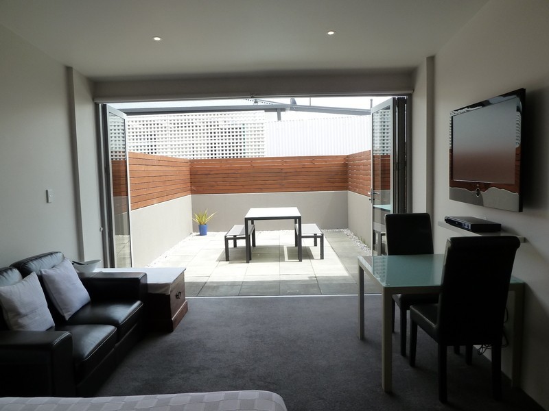 Unit 2/16  King Street, Sandy Bay TAS 7005