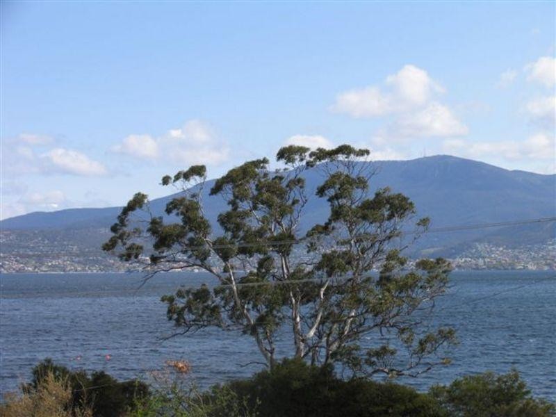 28 Hymettus Street, Howrah TAS 7018