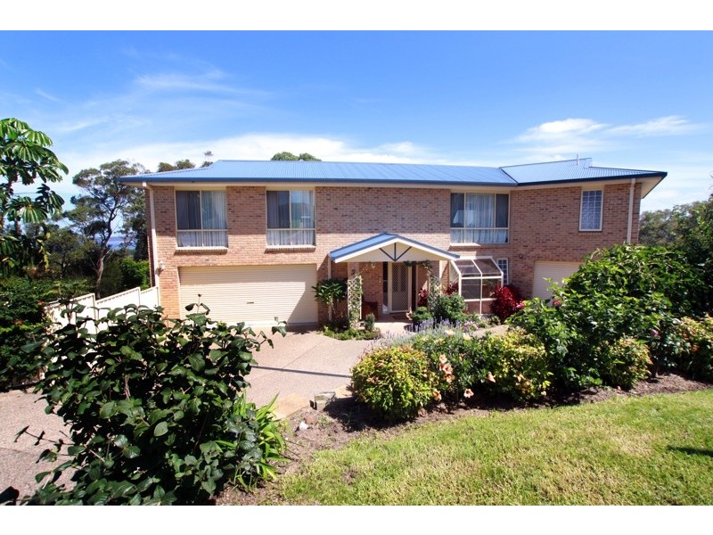 16 Seaview Avenue, Merimbula NSW 2548