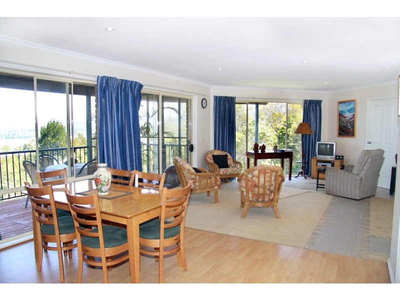 16 Seaview Avenue, Merimbula NSW 2548
