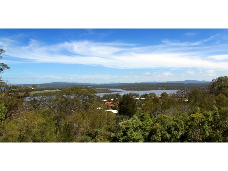 16 Seaview Avenue, Merimbula NSW 2548