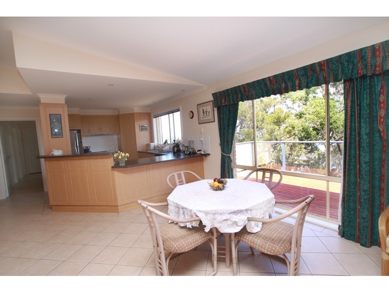 16 Seaview Avenue, Merimbula NSW 2548