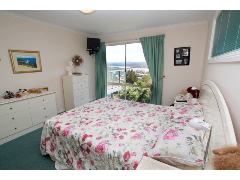 16 Seaview Avenue, Merimbula NSW 2548