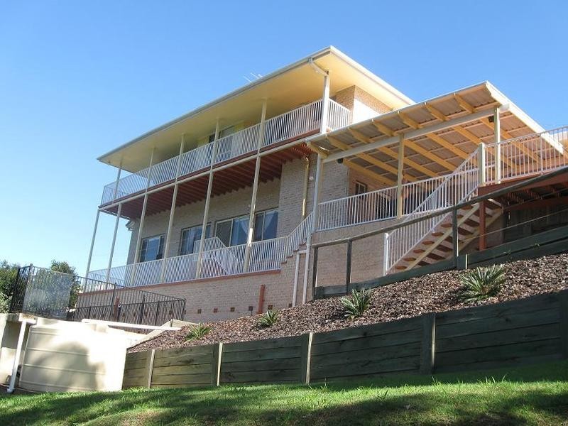 8-10  Roebourne Ct, Shailer Park QLD 4128