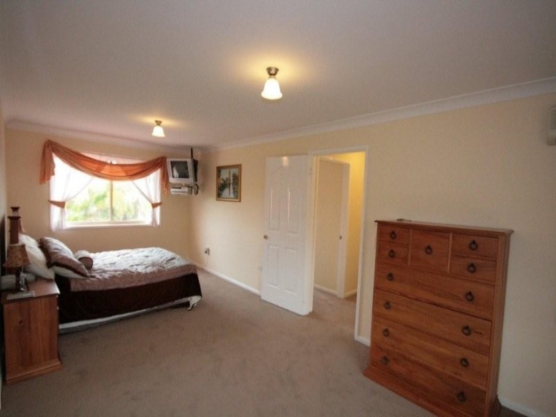 8-10  Roebourne Ct, Shailer Park QLD 4128