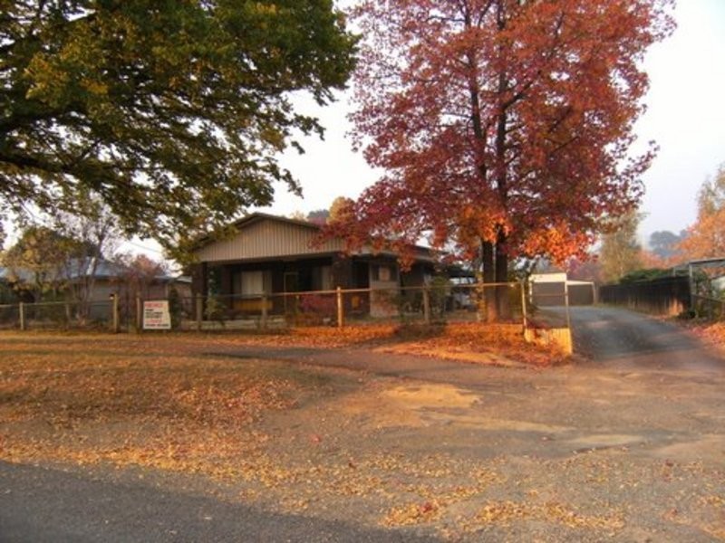 34 Delany Avenue, Bright VIC 3741