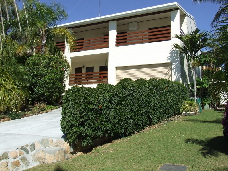 35 Gloucester Avenue, Hideaway Bay QLD 4800